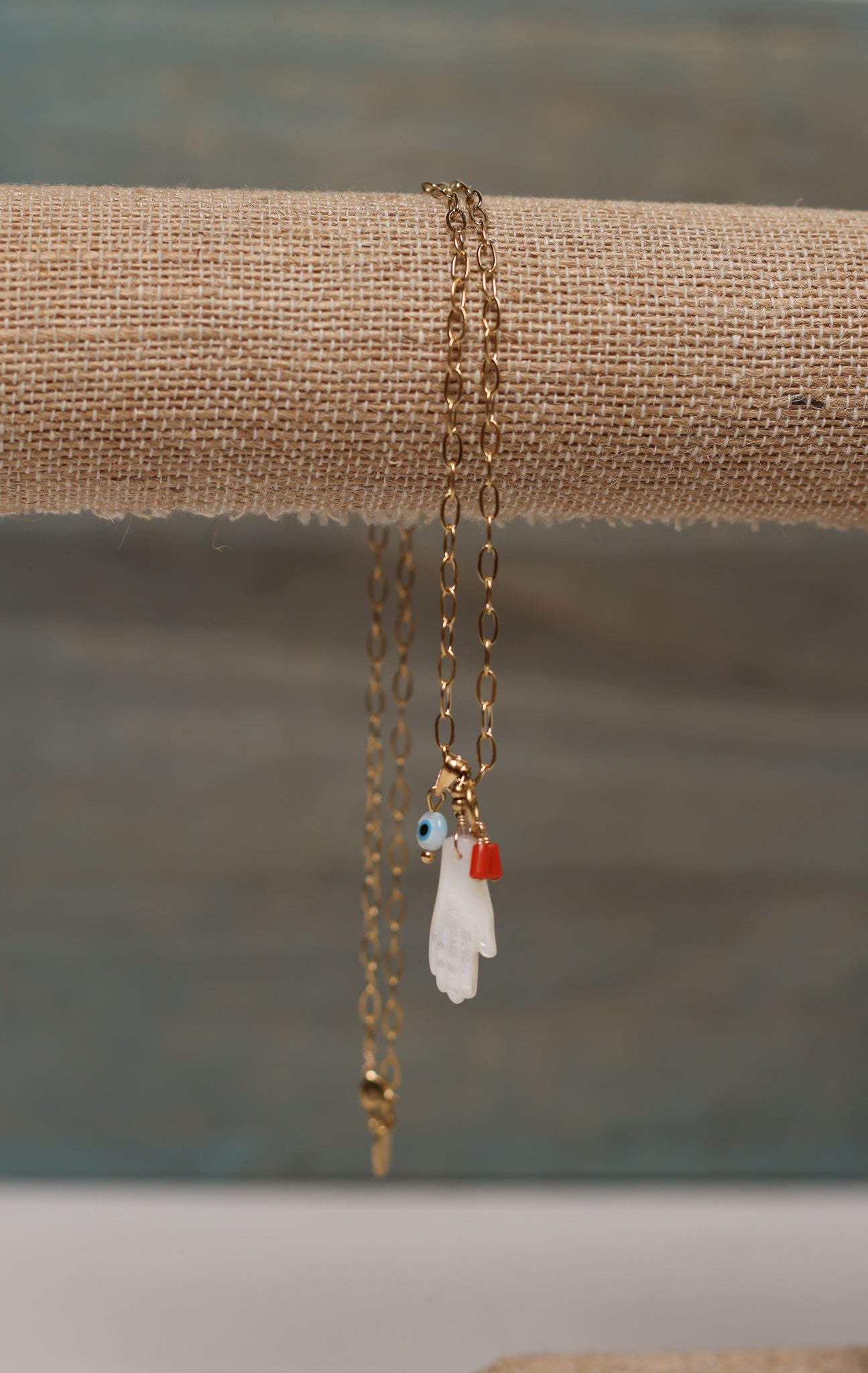 MANOLA NECKLACE