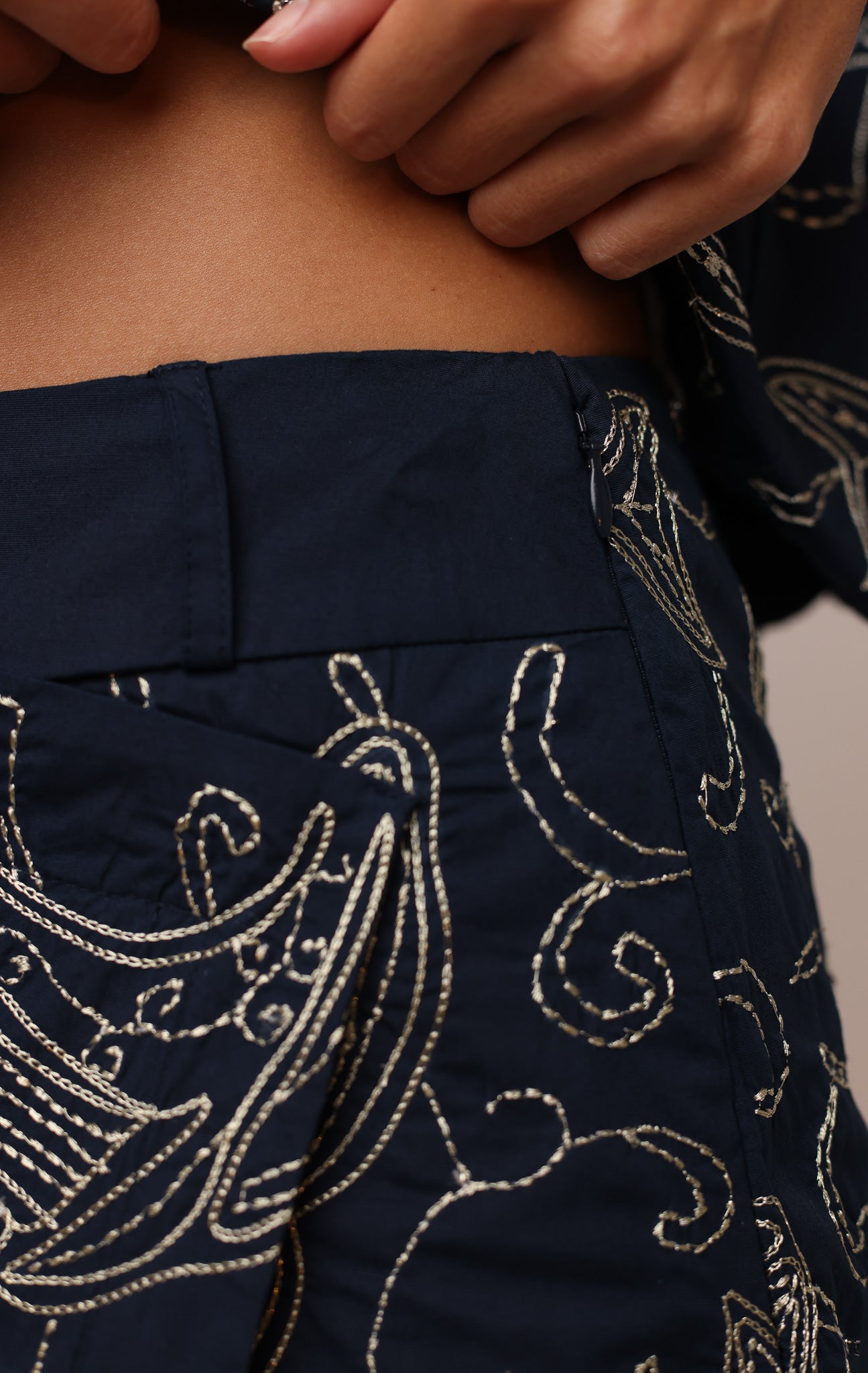 MELODY SKORT LUREX EMBROIDERY