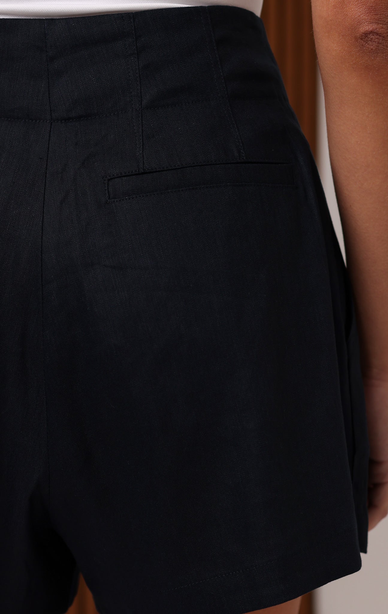 PLEATED SHORT