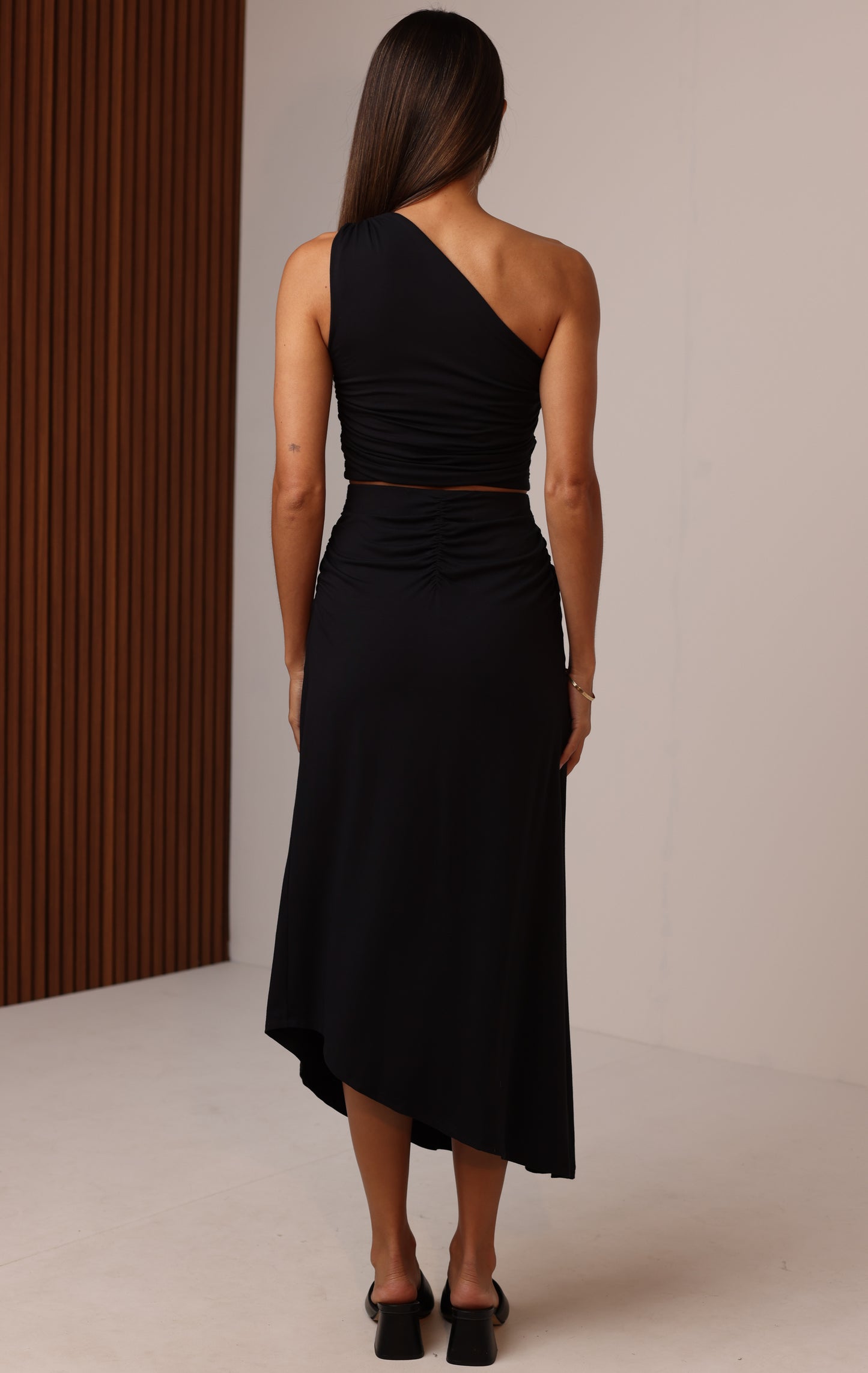 OLIVIA ONE SHOULDER TOP - BLACK