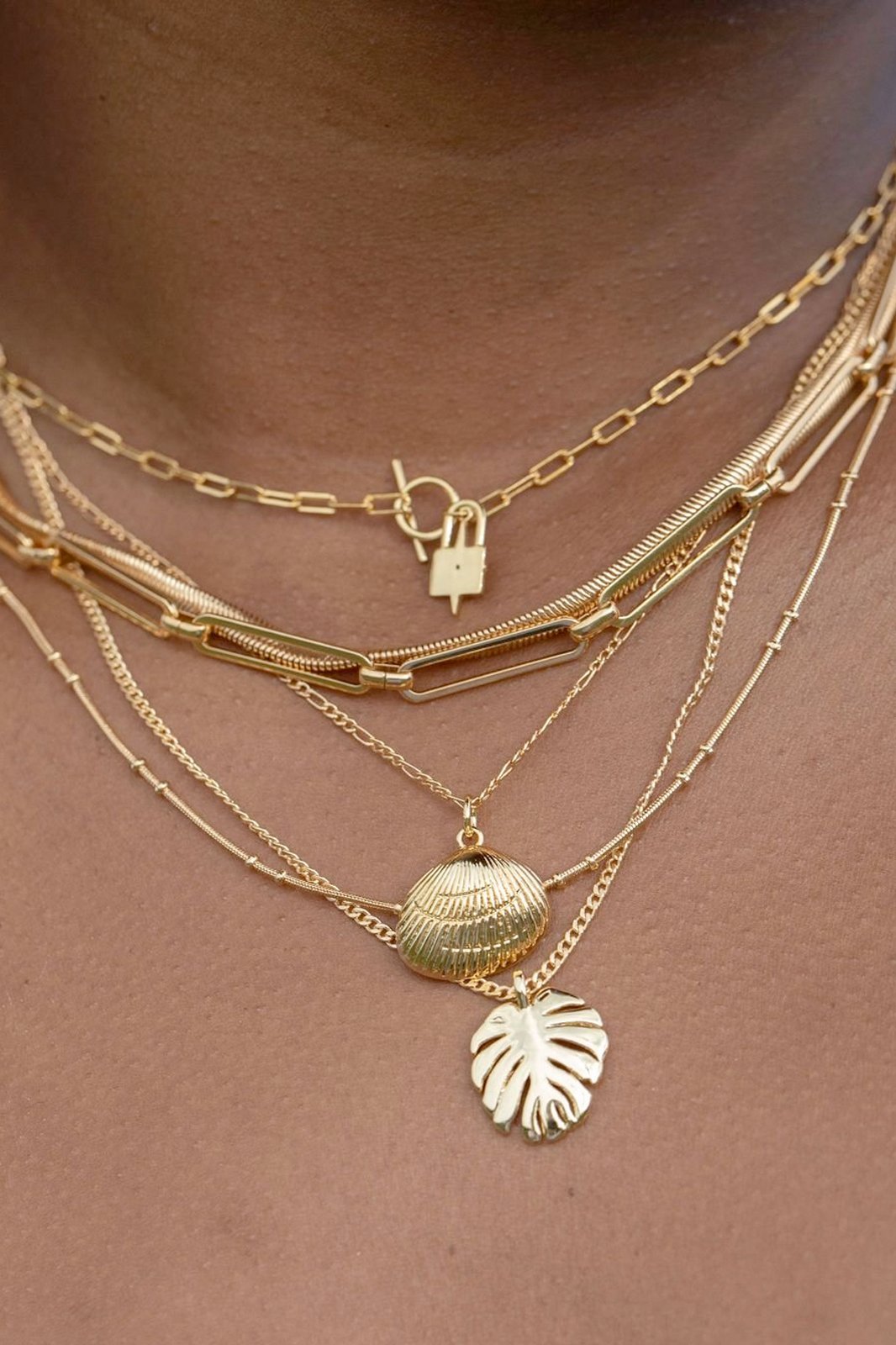GOLD SEA SHELL NECKLACE - KEONE - GOLD