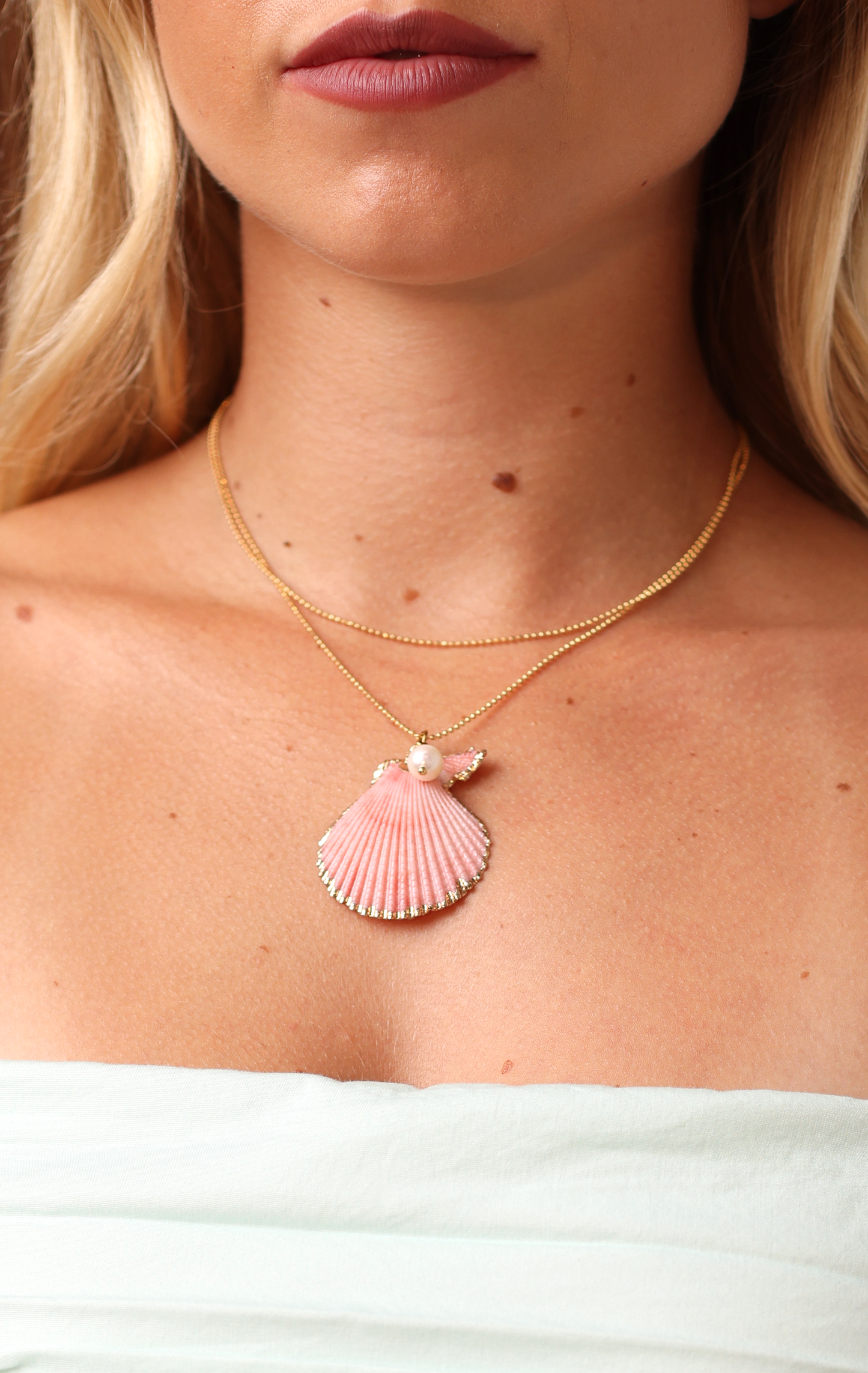 TULUM SEASHELL NECKLACE