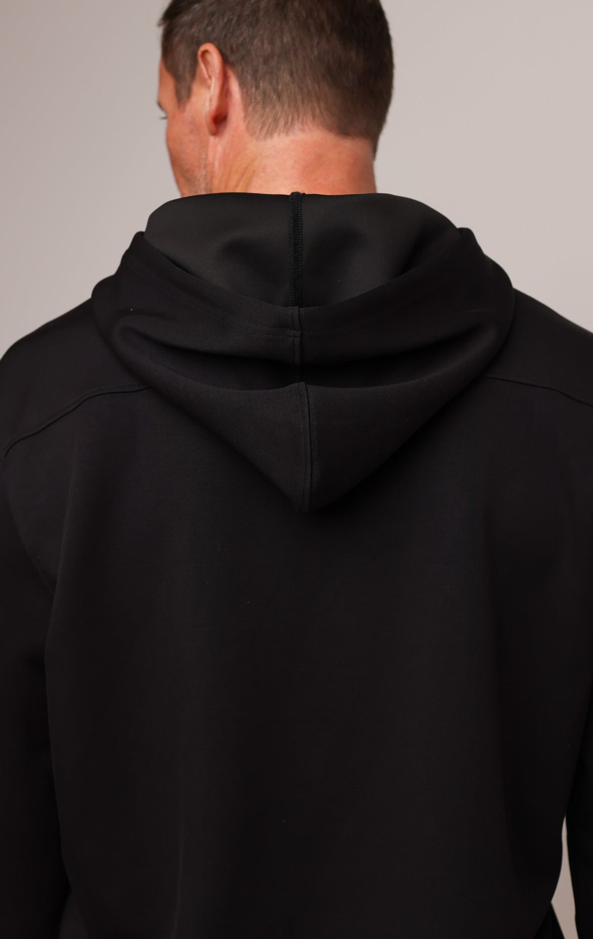 BREAKWATER HOODIE