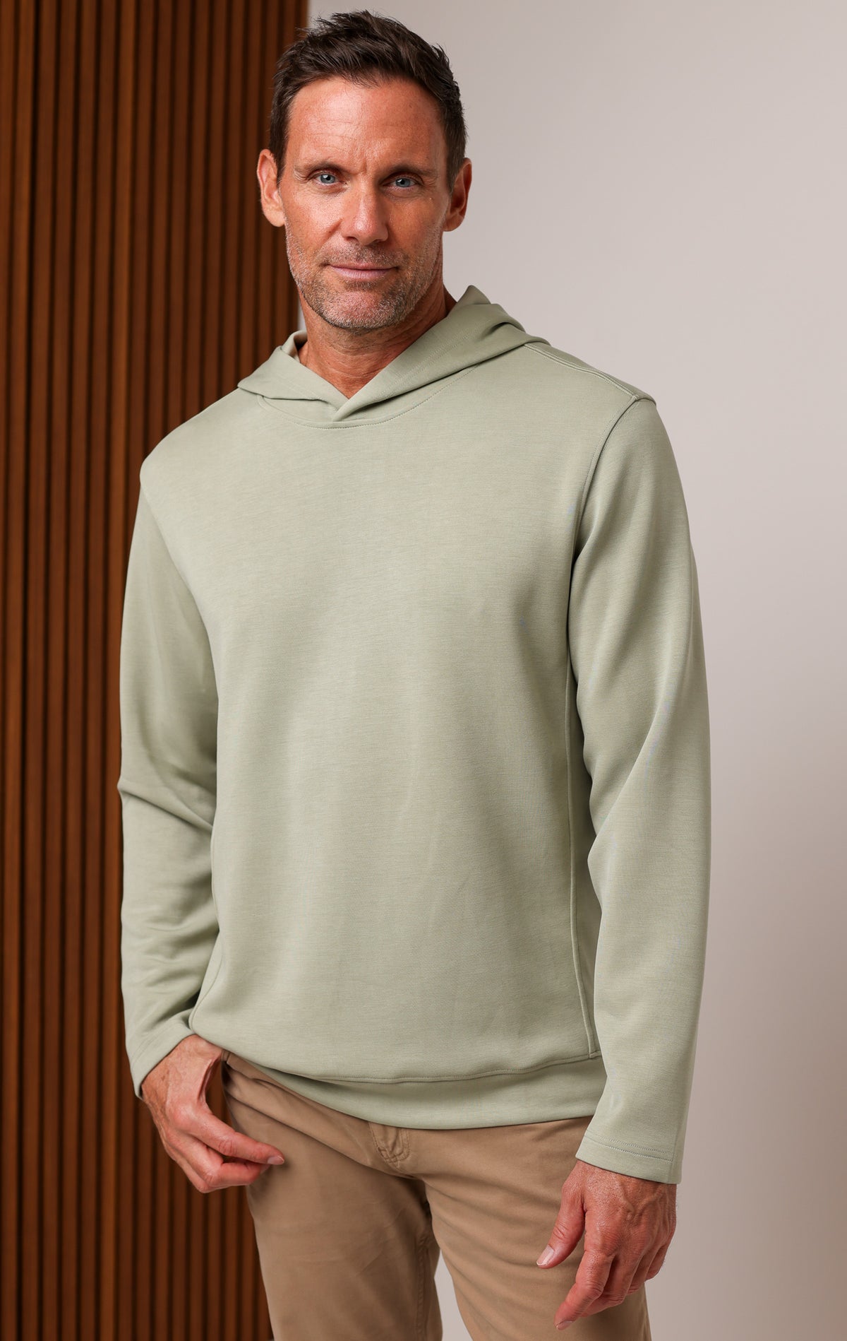 BREAKWATER HOODIE