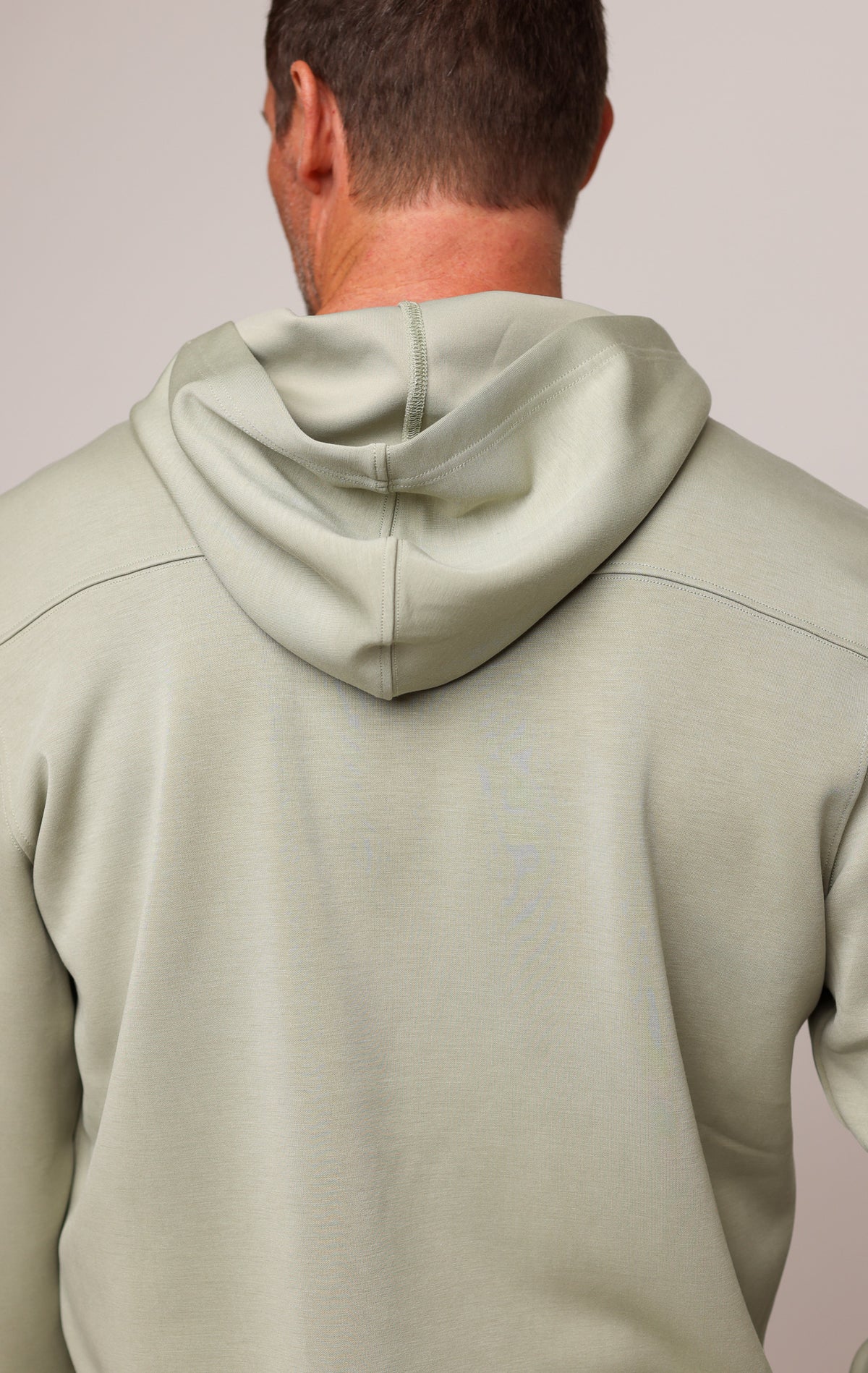 BREAKWATER HOODIE
