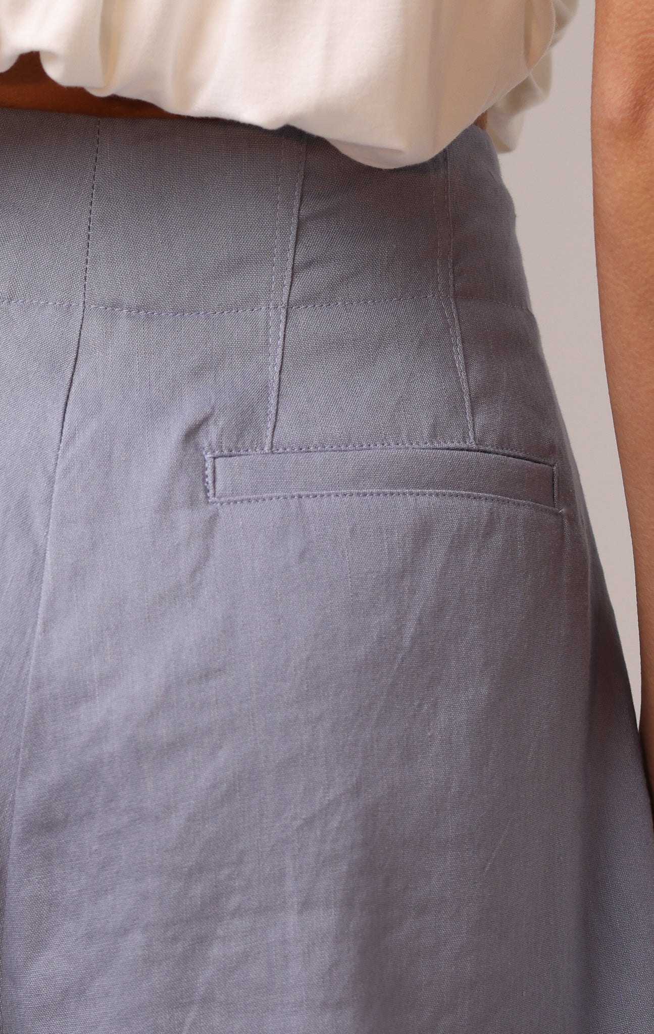 PLEATED SHORT