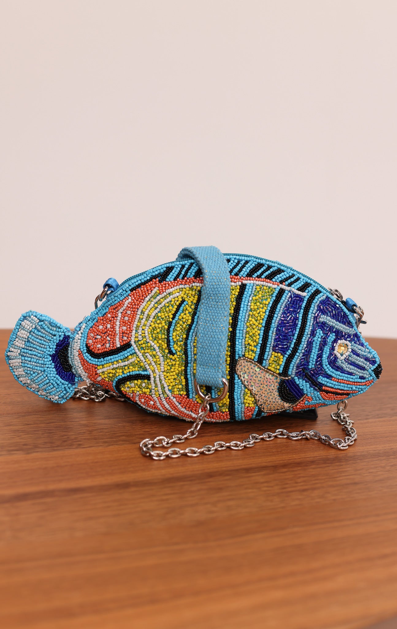 EMBELLISHED ROYAL FISH CLUTCH