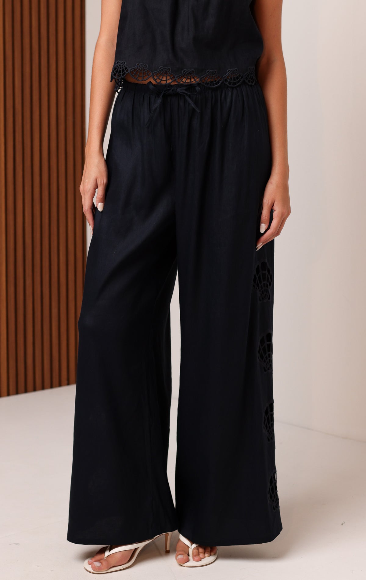 SHELLY PANT