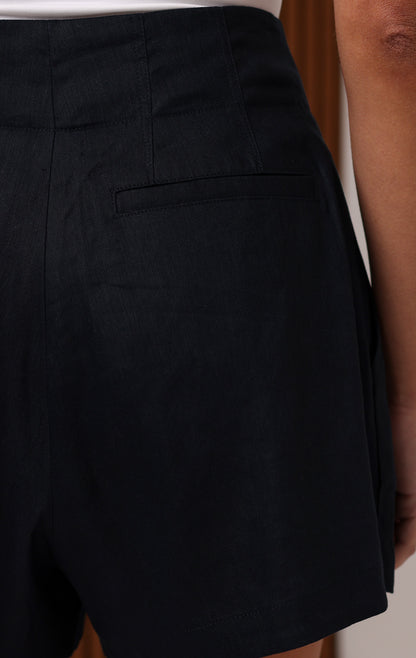 PLEATED SHORT