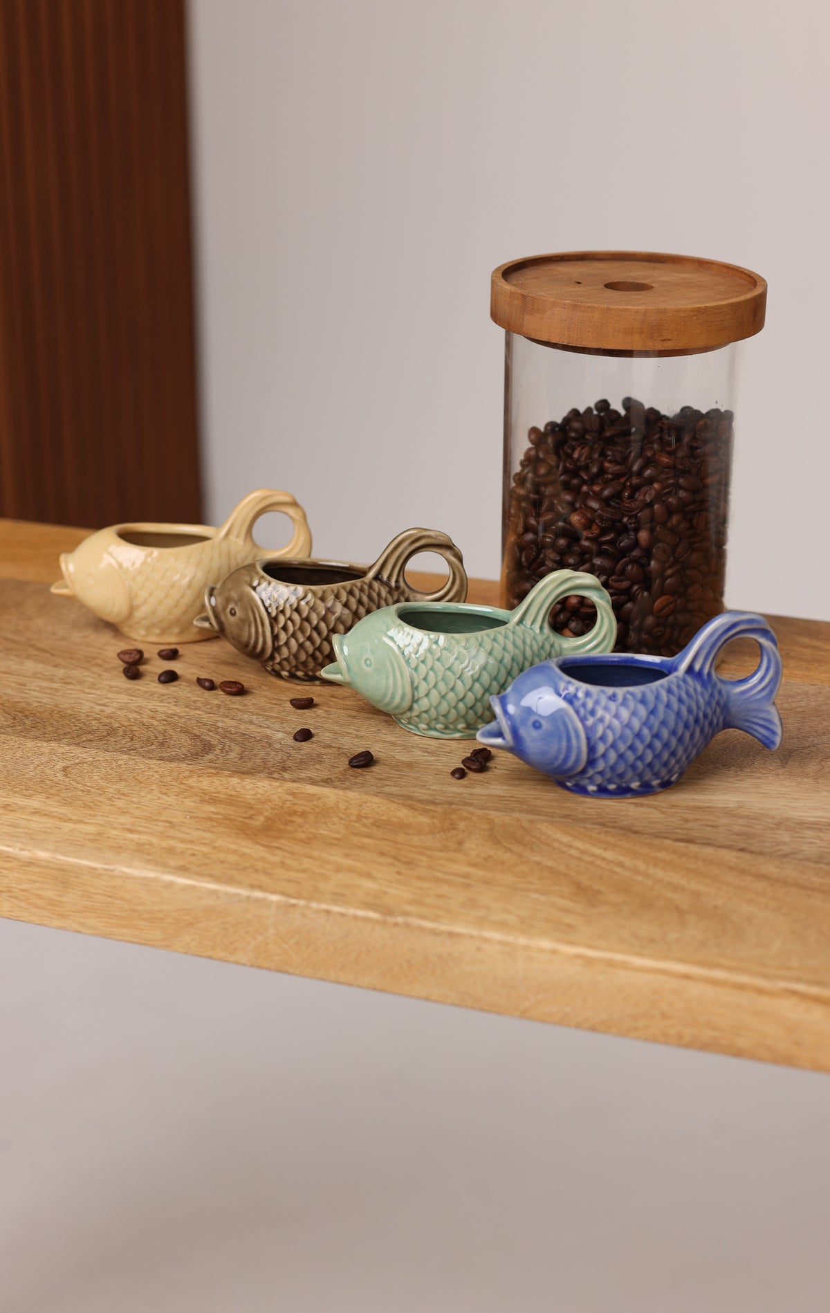 2 OZ. STONEWARE FISH SHAPED CREAMER DG0472A