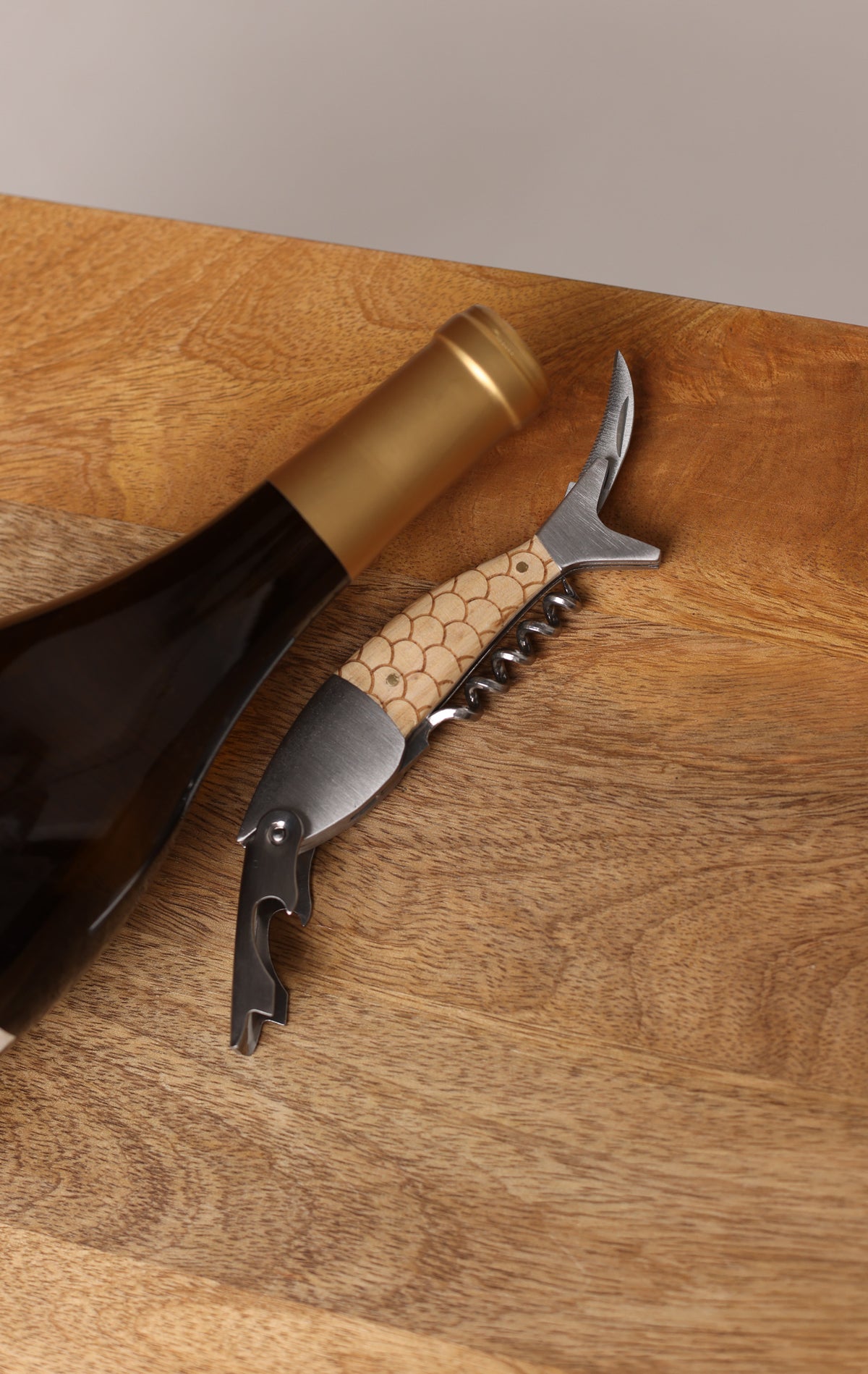 OAK WOOD & STAINLESS STEEL FISH SHAPED BOTTLE OPENER