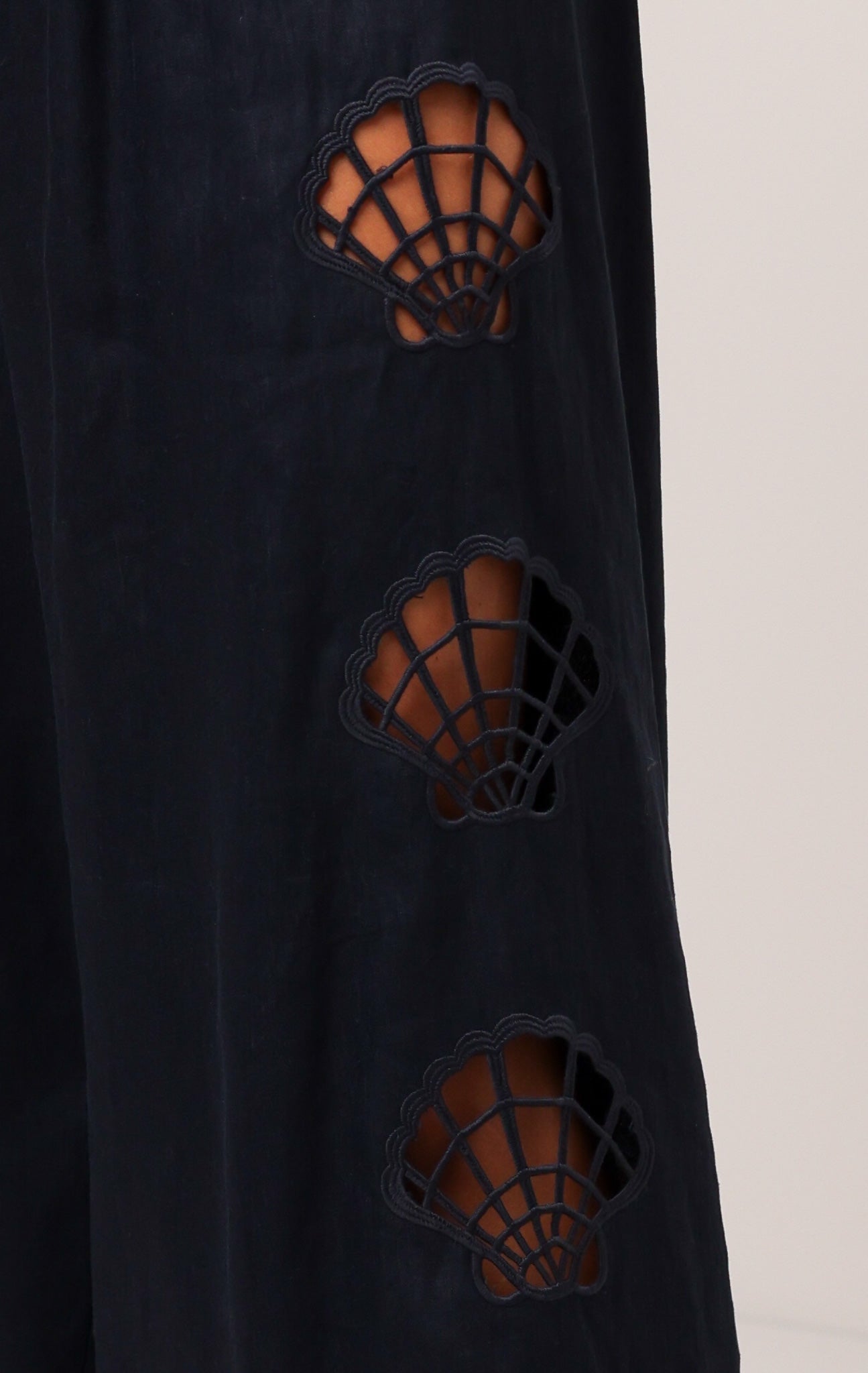 SHELLY PANT
