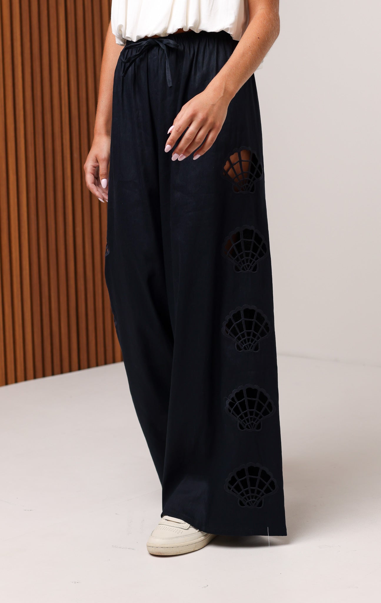 SHELLY PANT