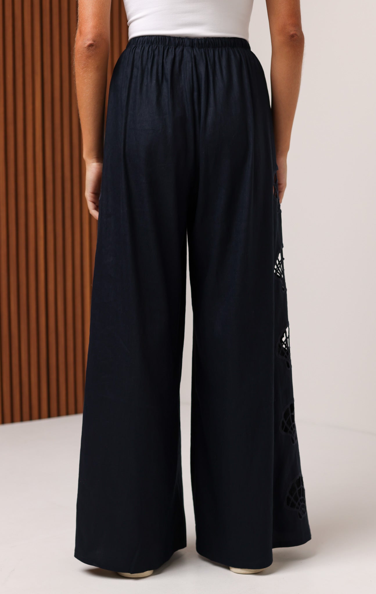 SHELLY PANT