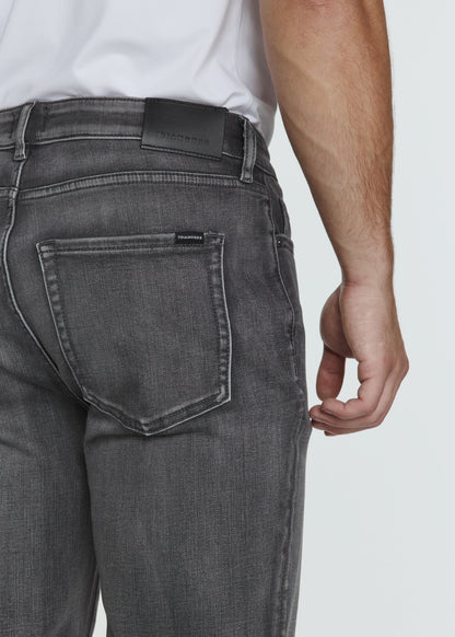 UNION ATHLETIC FIT DENIM