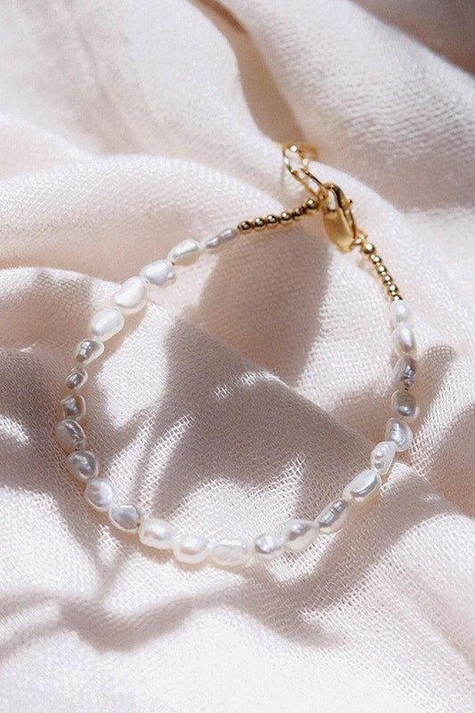 DAINTY PEARL BRACELET - MAILE - Gold