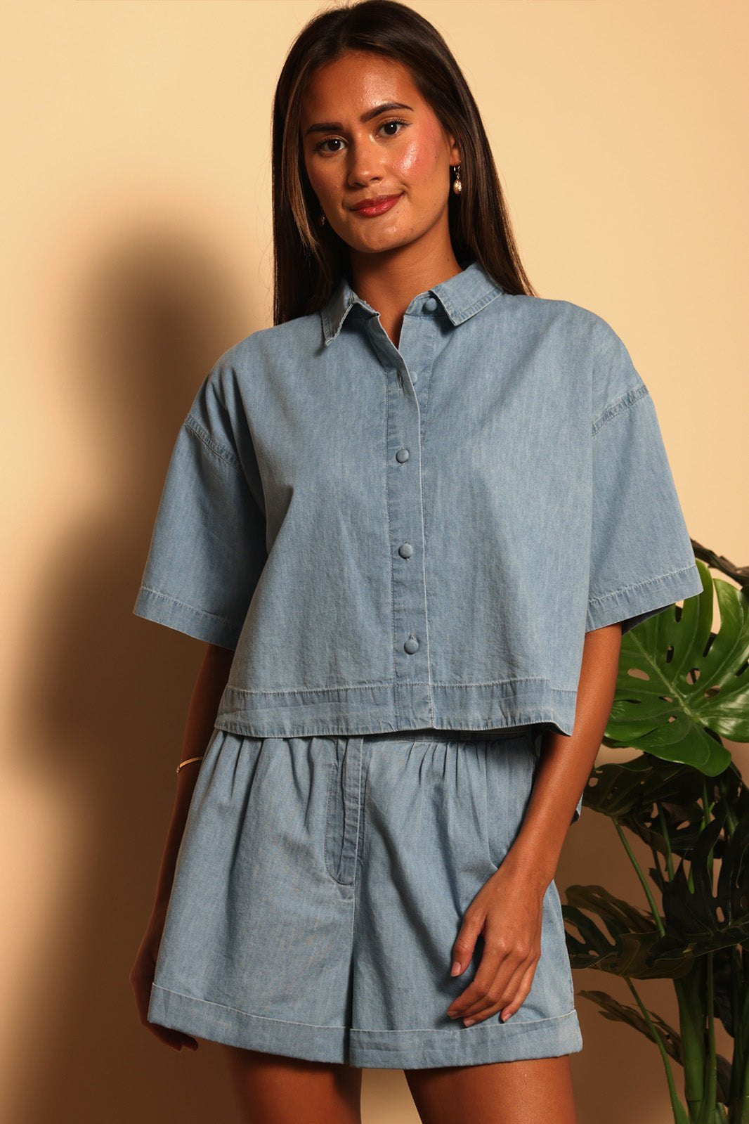 CROPPED DENIM BUTTON DOWN - DENIM - XS