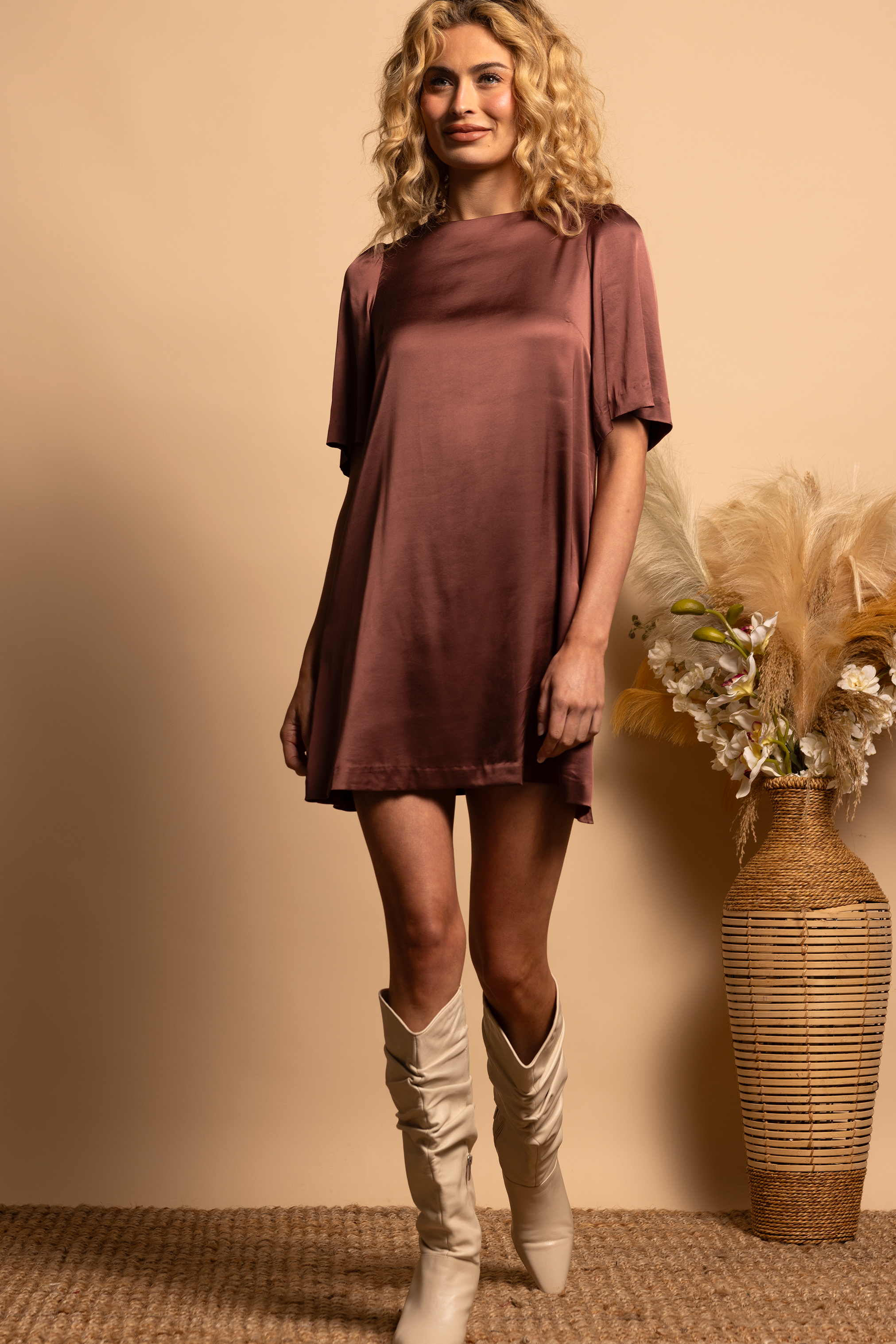 fluttersleeve-brown-front1.png