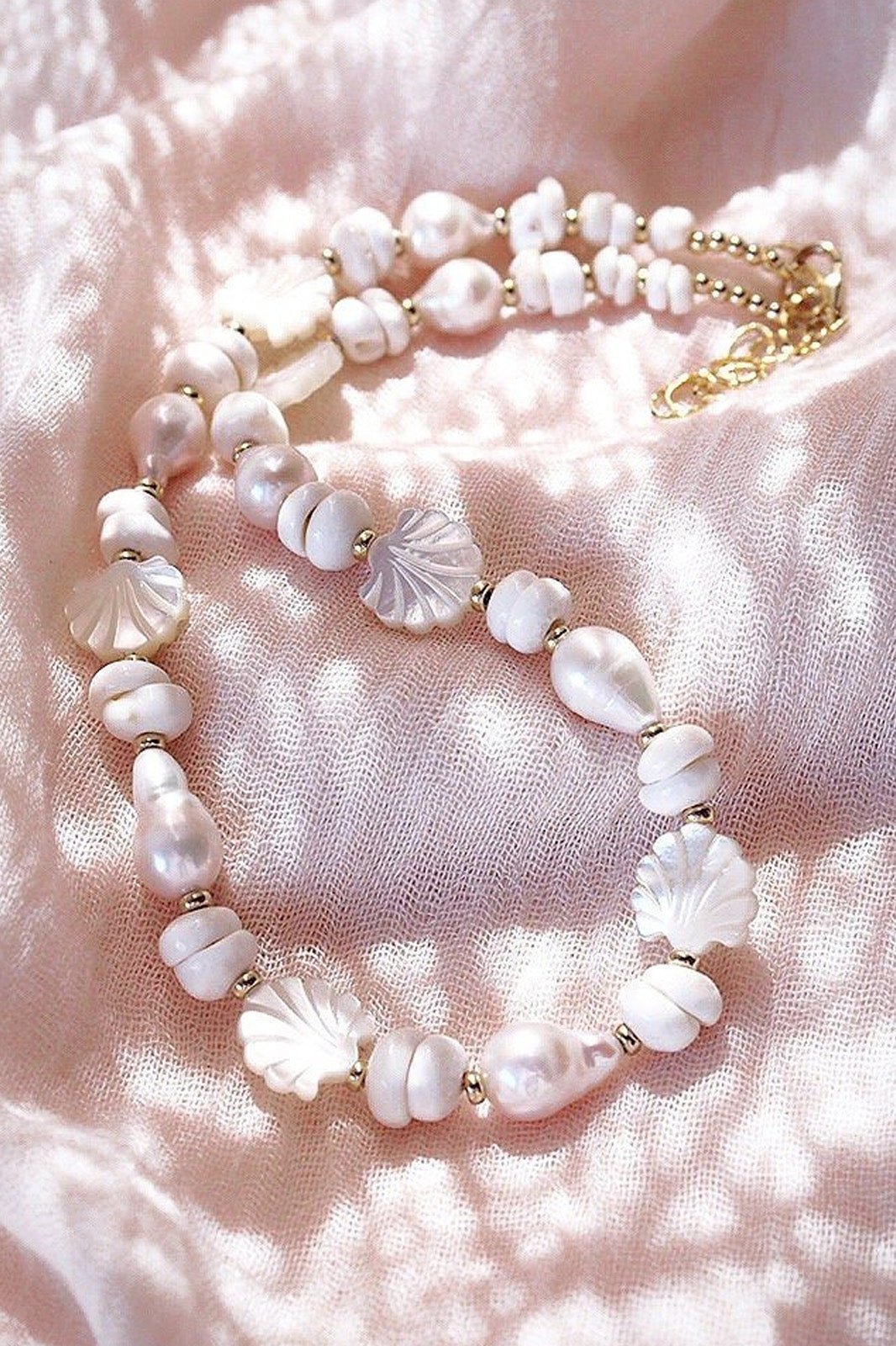 BAROQUE PEARL SCALLOP & PUKA SHELL NECKLACE - KEAO - Gold