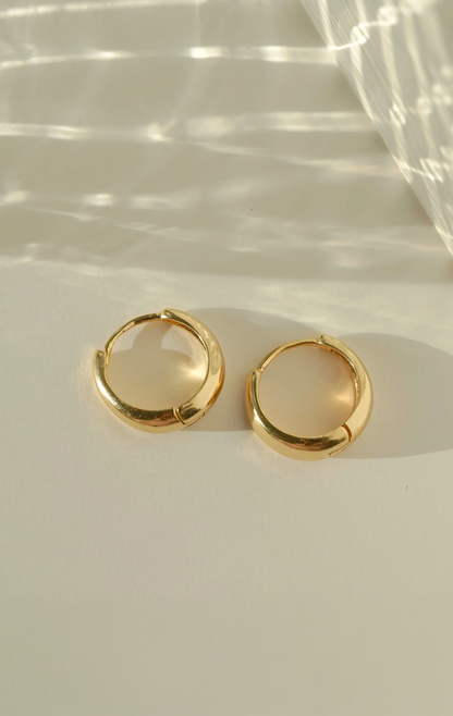 MAVIS HOOPS