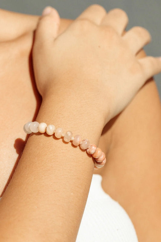 PEACH OMBRE GEMSTONE BRACELET - HO'OLAUA'E - Peach