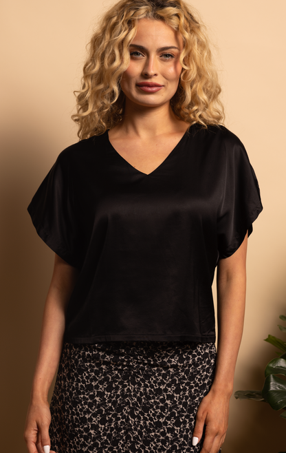 VIOLET V NECK TOP - BLACK - XS