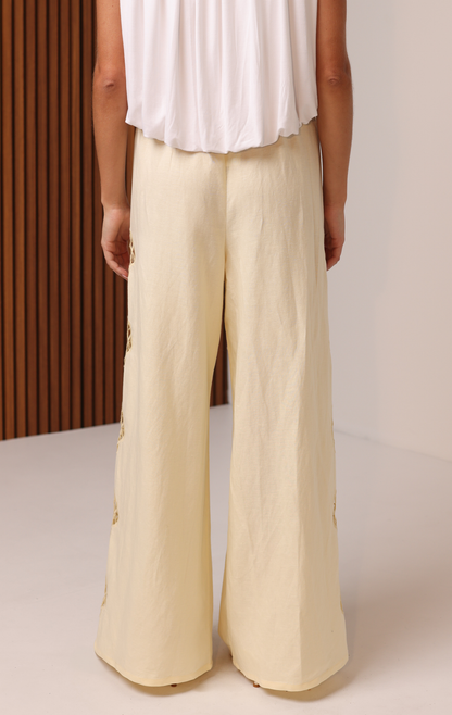 SHELLY PANT